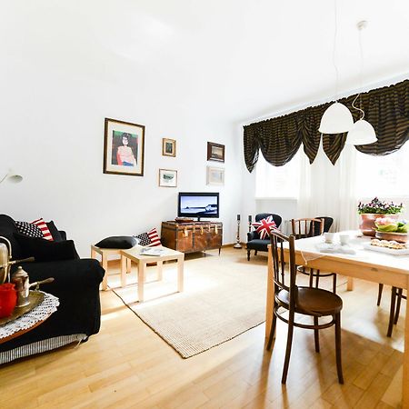 Sunny Apartment In Old Town Varşovia Exterior foto